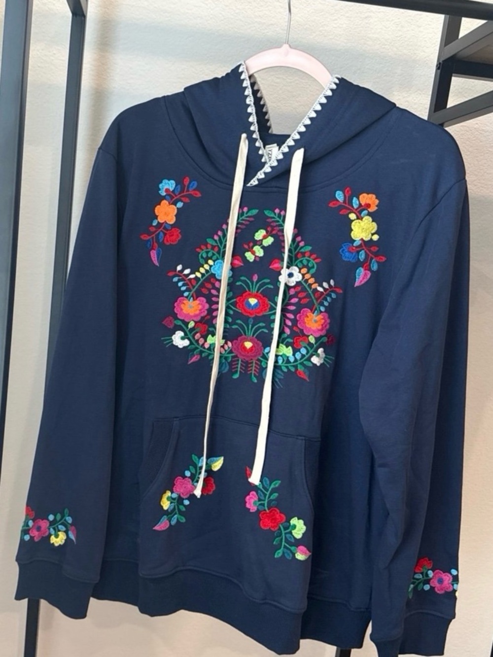 Embroidered Floral Hoodie Sweater - Navy